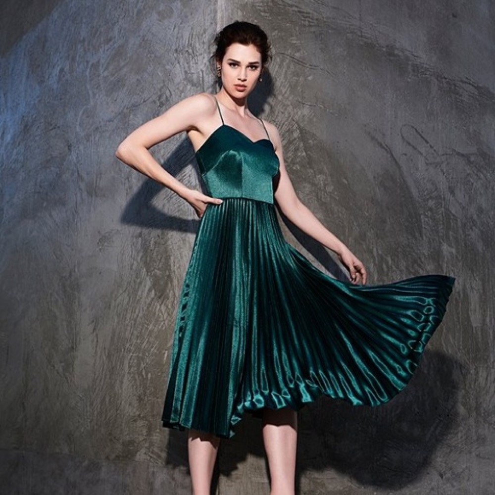 NWT Gianni Bini Romee Sweetheart Satin Midi Dress